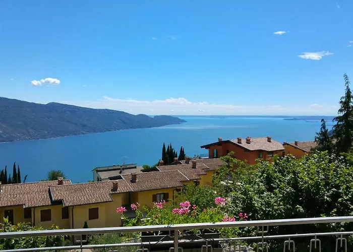 Villa Dina